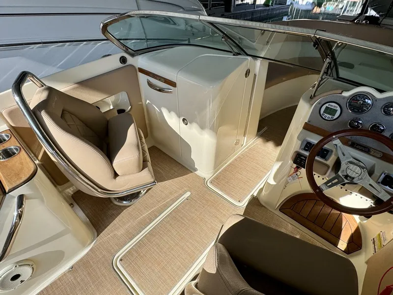 Slide: The Image of Chris-Craft Launch 27 Heritage Trim Edition - Surf 2018 - 31