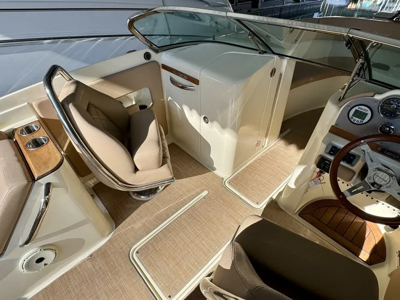 Slide: The Image of Chris-Craft Launch 27 Heritage Trim Edition - Surf 2018 - 32