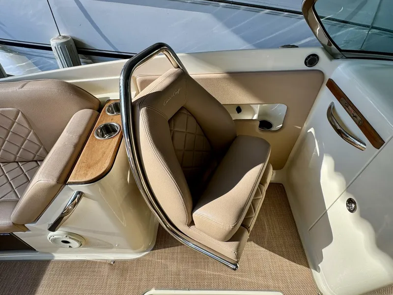 Slide: The Image of Chris-Craft Launch 27 Heritage Trim Edition - Surf 2018 - 34