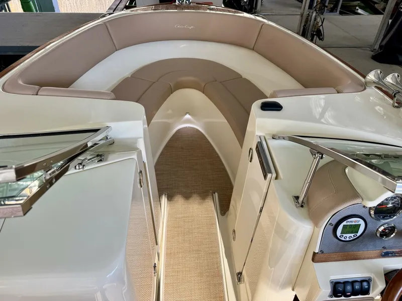 Slide: The Image of Chris-Craft Launch 27 Heritage Trim Edition - Surf 2018 - 42