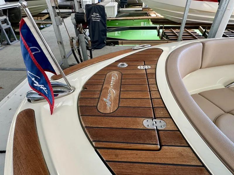 Slide: The Image of Chris-Craft Launch 27 Heritage Trim Edition - Surf 2018 - 47