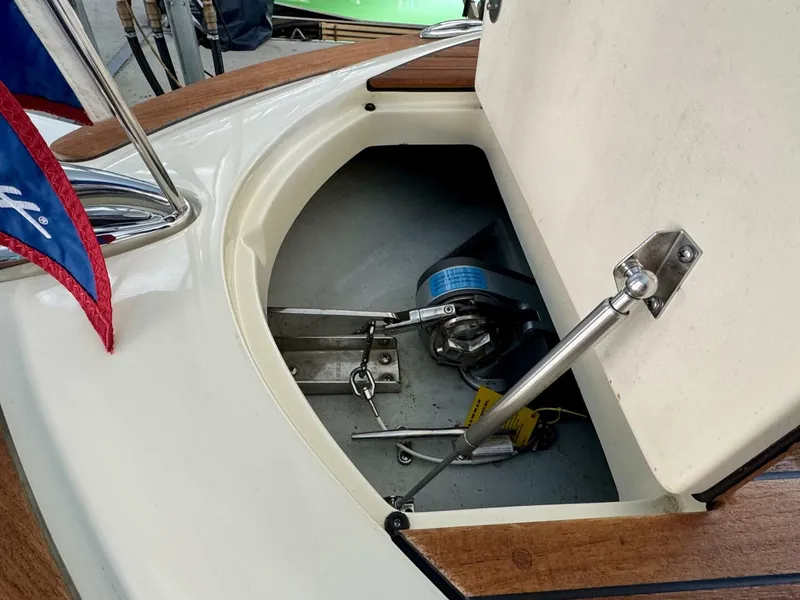 Slide: The Image of Chris-Craft Launch 27 Heritage Trim Edition - Surf 2018 - 48