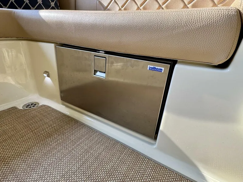 Slide: The Image of Chris-Craft Launch 27 Heritage Trim Edition - Surf 2018 - 63