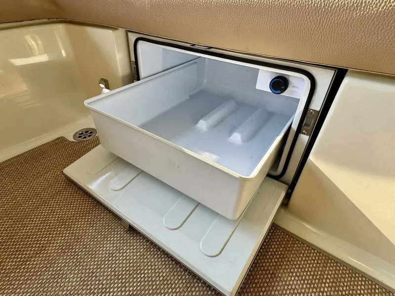 Slide: The Image of Chris-Craft Launch 27 Heritage Trim Edition - Surf 2018 - 64