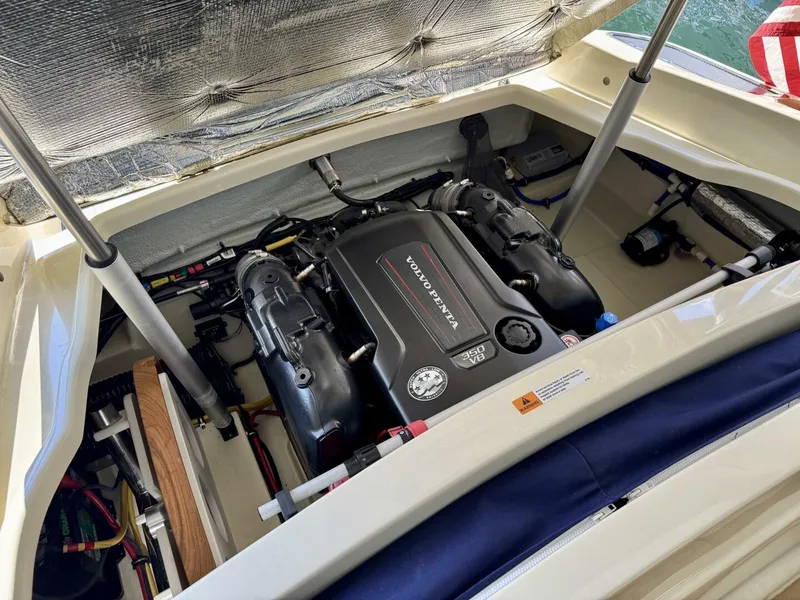 Slide: The Image of Chris-Craft Launch 27 Heritage Trim Edition - Surf 2018 - 68