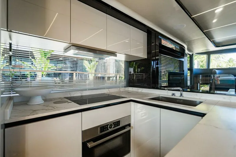 Slide: The Image of Absolute 64 Navetta 2023 - 14