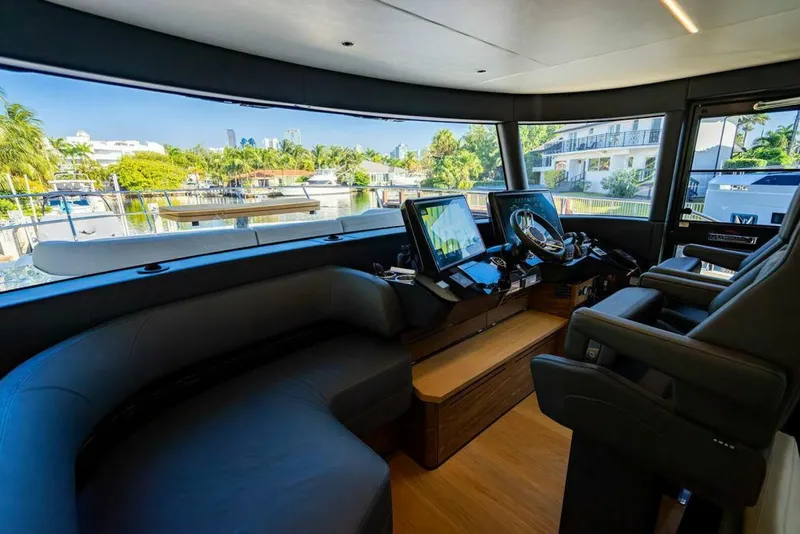 Slide: The Image of Absolute 64 Navetta 2023 - 3