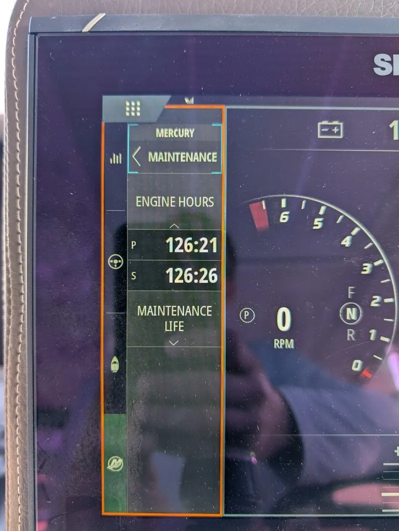 Slide: The Image of Four Winns V355 Coupe OB 2020 - 13