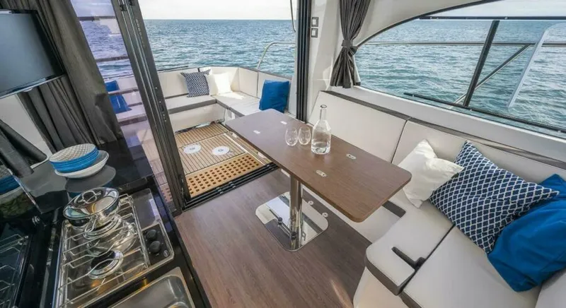 Slide: The Image of Beneteau Antares 11 2026 - 10