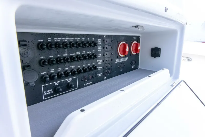 Slide: The Image of Pathfinder 2400 TRS 2021 - 37