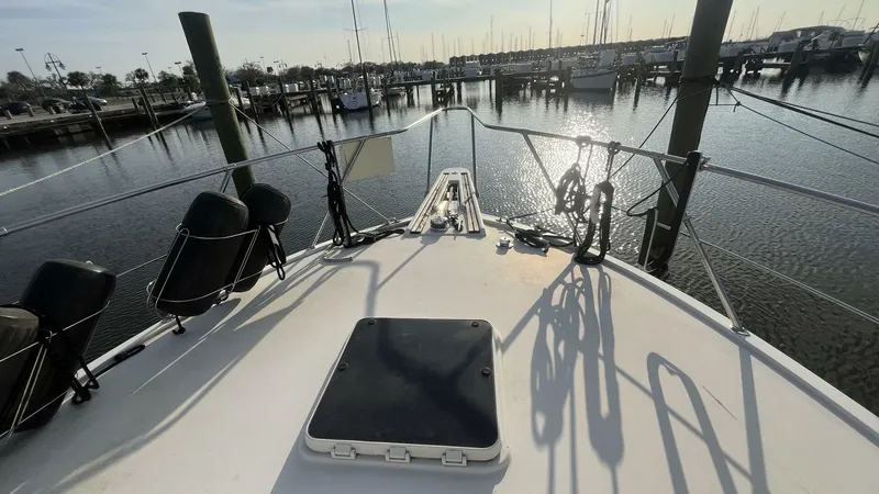 Slide: The Image of Hatteras Double Cabin 1994 - 10