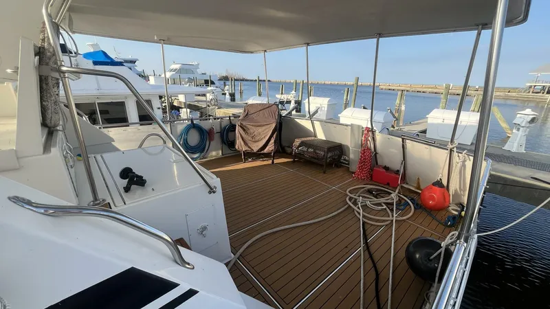 Slide: The Image of Hatteras Double Cabin 1994 - 13