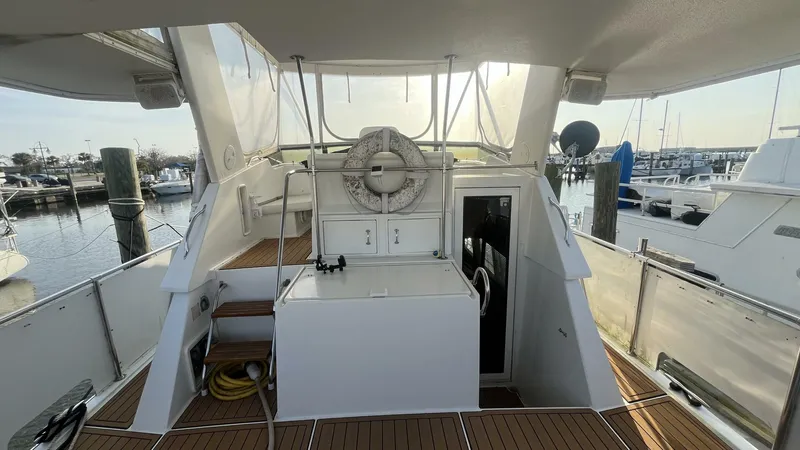Slide: The Image of Hatteras Double Cabin 1994 - 15