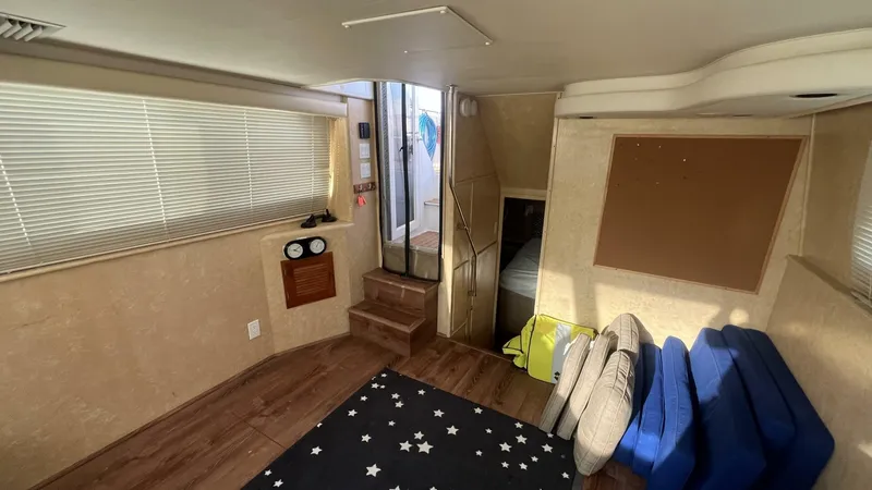 Slide: The Image of Hatteras Double Cabin 1994 - 29