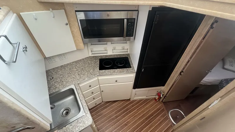 Slide: The Image of Hatteras Double Cabin 1994 - 30