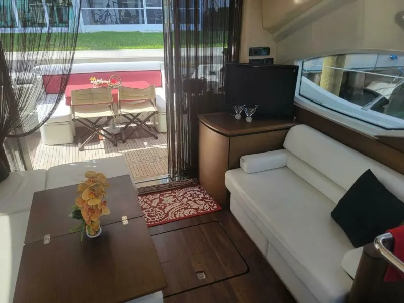 Slide: The Image of Azimut 43S 2009 - 12