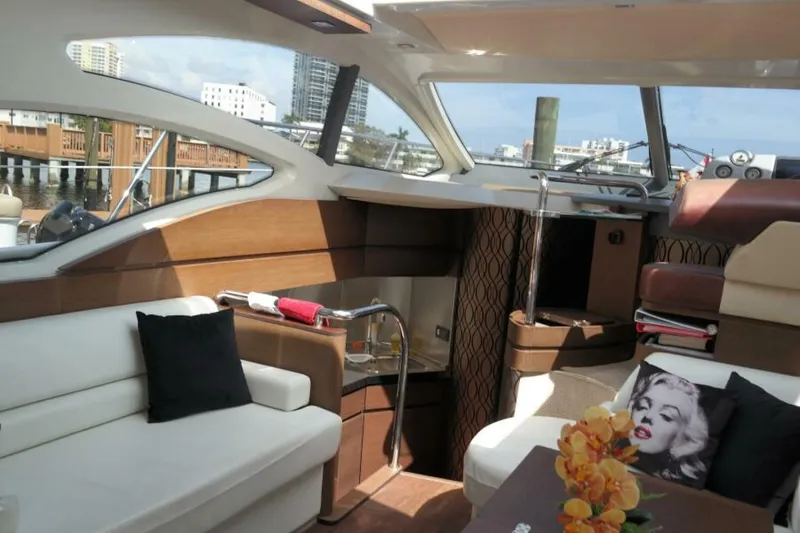 Slide: The Image of Azimut 43S 2009 - 17