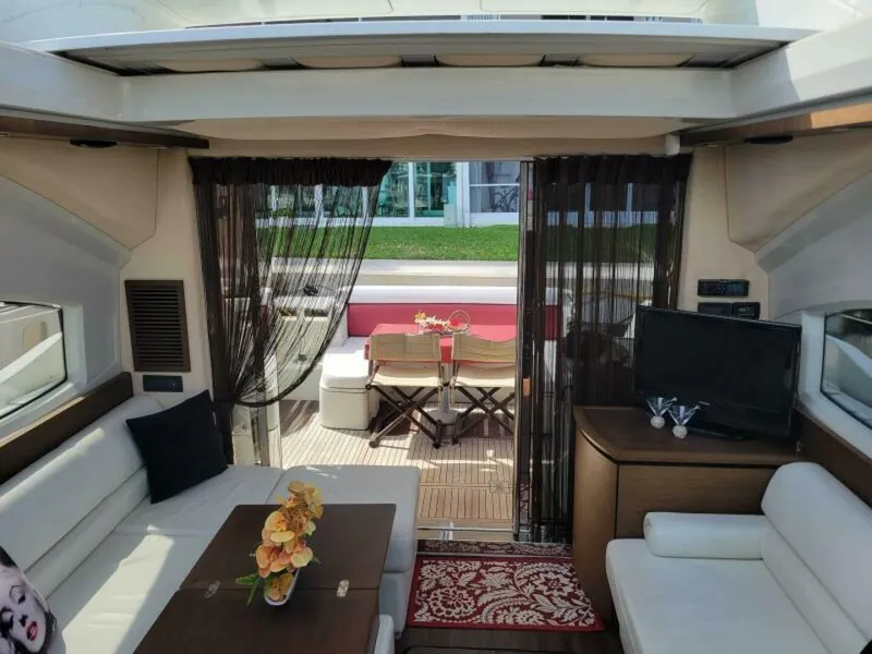 Slide: The Image of Azimut 43S 2009 - 20