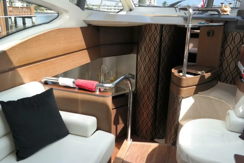 Slide: The Image of Azimut 43S 2009 - 28
