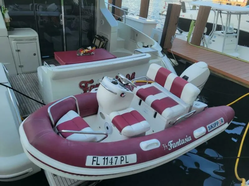 Slide: The Image of Azimut 43S 2009 - 3