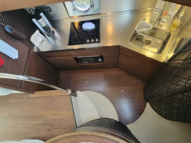 Slide: The Image of Azimut 43S 2009 - 30