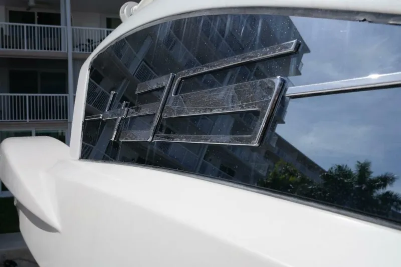 Slide: The Image of Azimut 43S 2009 - 4