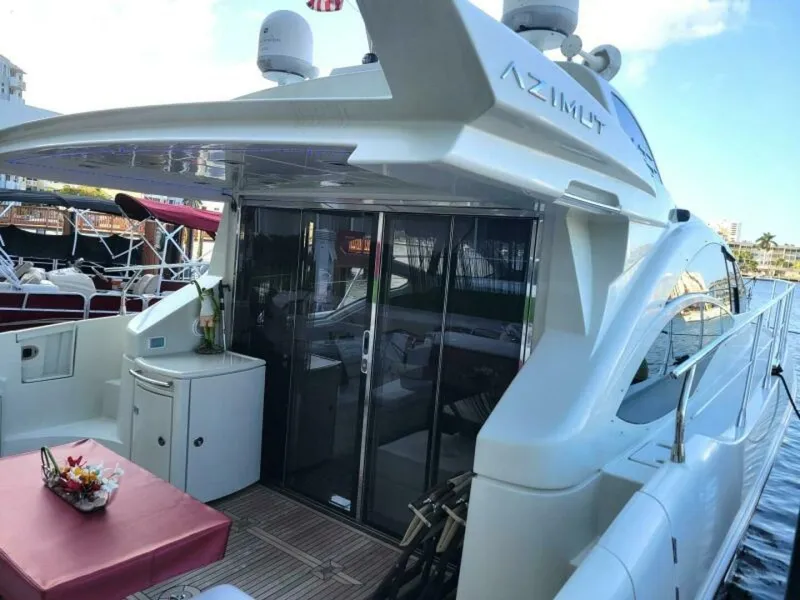 Slide: The Image of Azimut 43S 2009 - 5