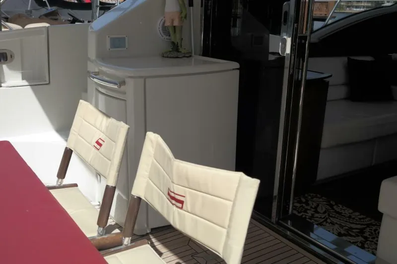 Slide: The Image of Azimut 43S 2009 - 9