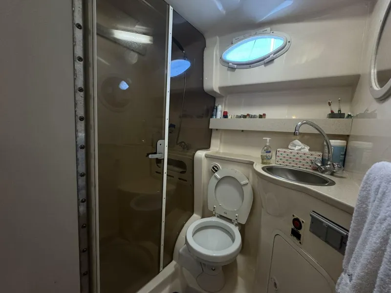 Slide: The Image of Rinker 342 Fiesta Vee 2002 - 12