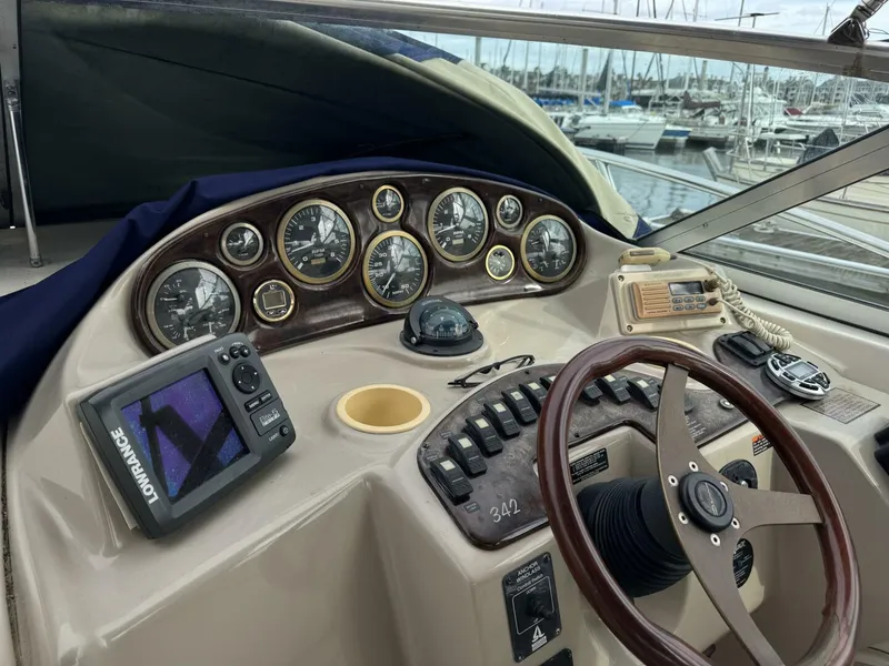 Slide: The Image of Rinker 342 Fiesta Vee 2002 - 16
