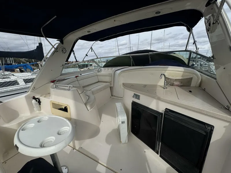 Slide: The Image of Rinker 342 Fiesta Vee 2002 - 23