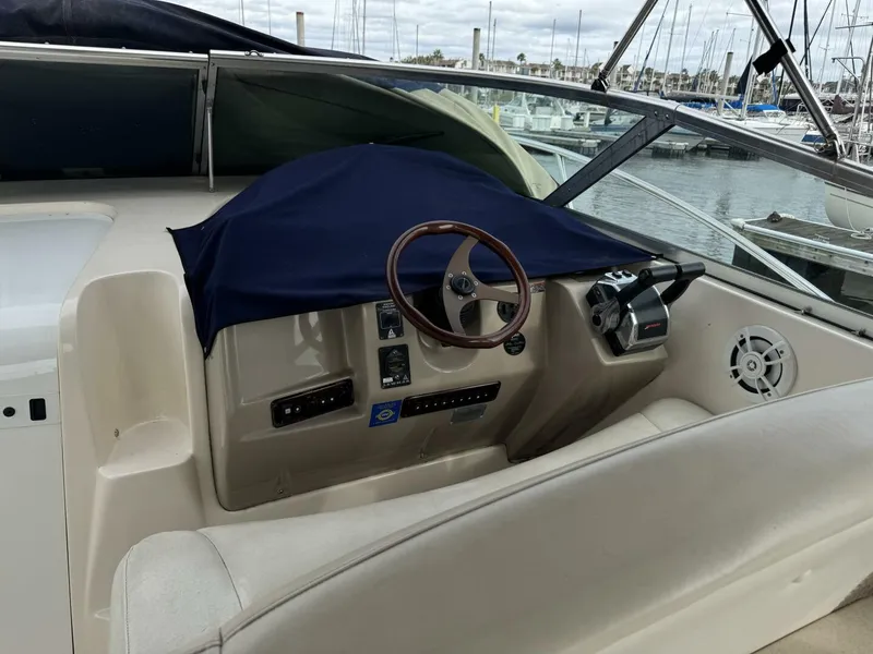 Slide: The Image of Rinker 342 Fiesta Vee 2002 - 25