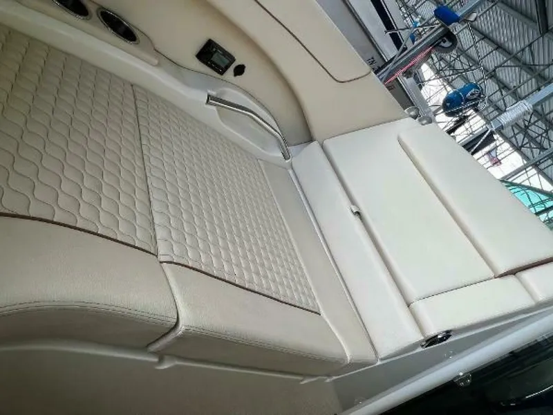 Slide: The Image of Chris-Craft Launch 31 GT 2020 - 44