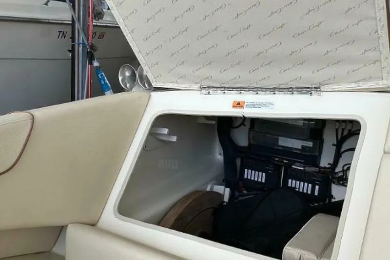 Slide: The Image of Chris-Craft Launch 31 GT 2020 - 45