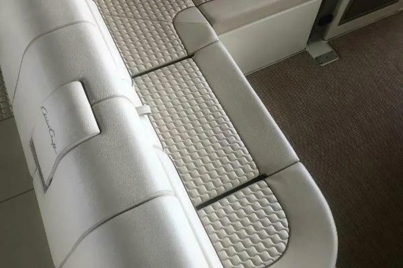 Slide: The Image of Chris-Craft Launch 31 GT 2020 - 72