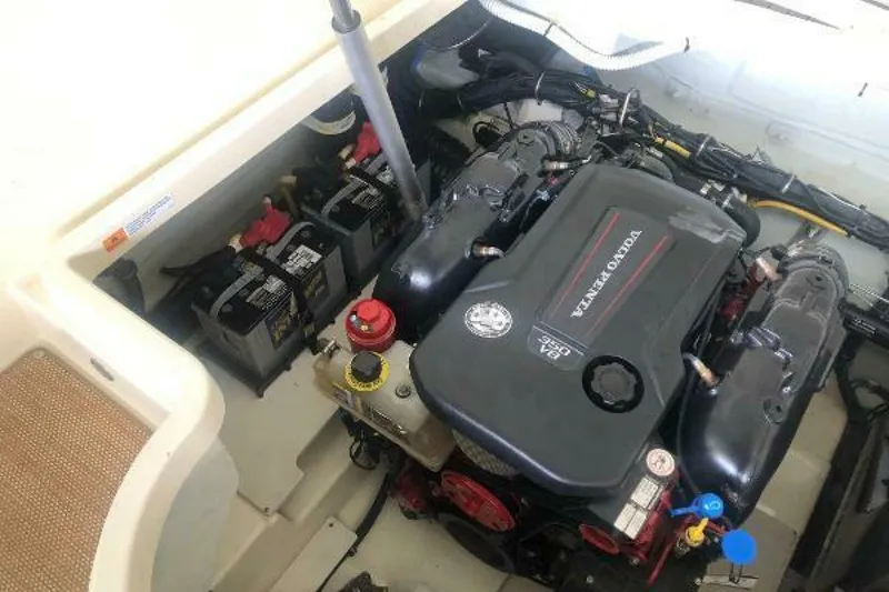 Slide: The Image of Chris-Craft Launch 31 GT 2020 - 74