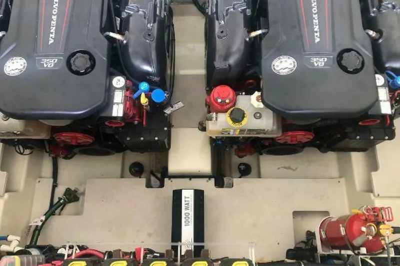 Slide: The Image of Chris-Craft Launch 31 GT 2020 - 77