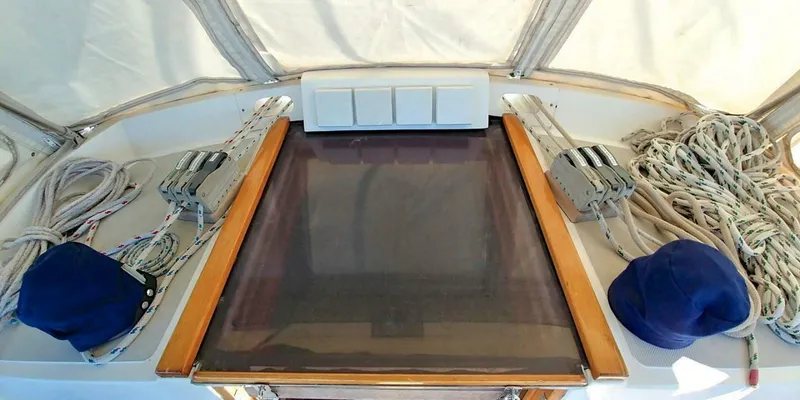 Slide: The Image of Tayana 48 Center Cockpit 1998 - 12