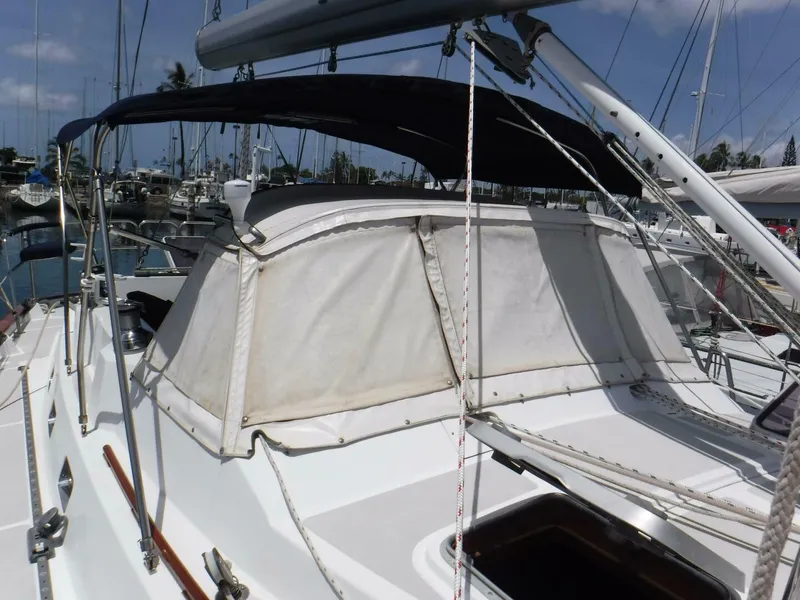 Slide: The Image of Tayana 48 Center Cockpit 1998 - 35
