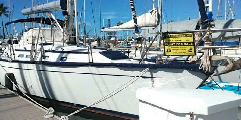 Slide: The Image of Tayana 48 Center Cockpit 1998 - 4