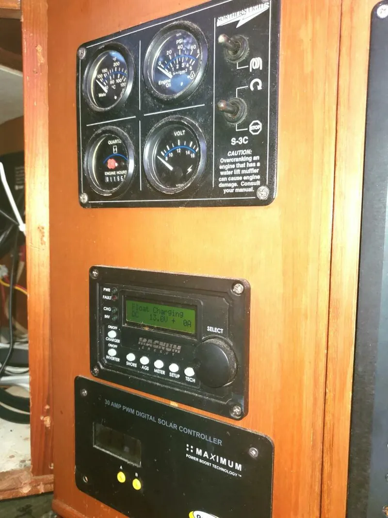 Slide: The Image of Tayana 48 Center Cockpit 1998 - 55