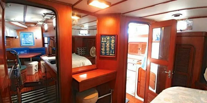 Slide: The Image of Tayana 48 Center Cockpit 1998 - 9