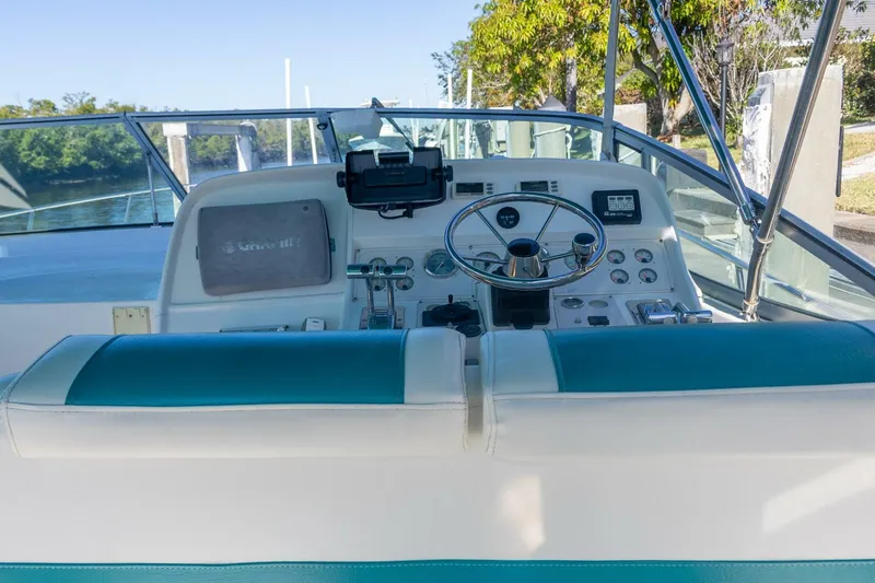 Slide: The Image of Cruisers Yachts ESPRIT 3570 1995 - 10