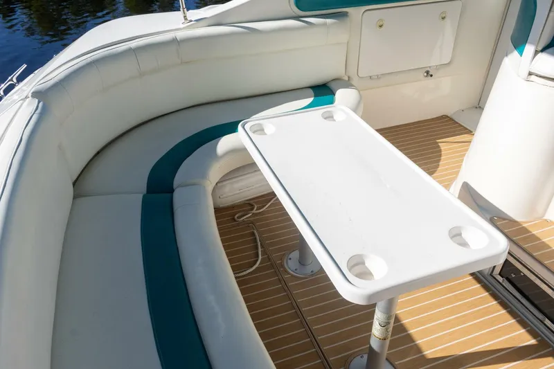 Slide: The Image of Cruisers Yachts ESPRIT 3570 1995 - 13