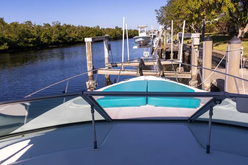 Slide: The Image of Cruisers Yachts ESPRIT 3570 1995 - 20
