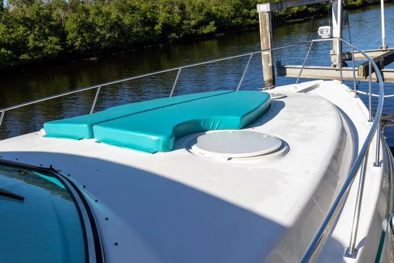 Slide: The Image of Cruisers Yachts ESPRIT 3570 1995 - 3