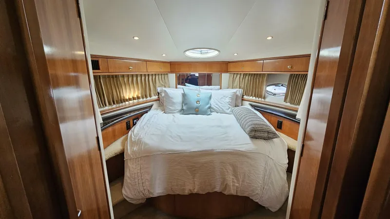 Slide: The Image of Carver Yachts 2002 - 10