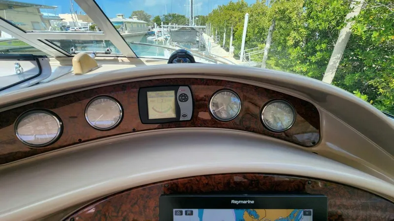 Slide: The Image of Sea Ray 390 Motor Yacht 2004 - 25