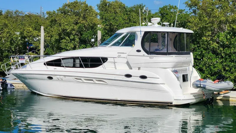Slide: The Image of Sea Ray 390 Motor Yacht 2004 - 3