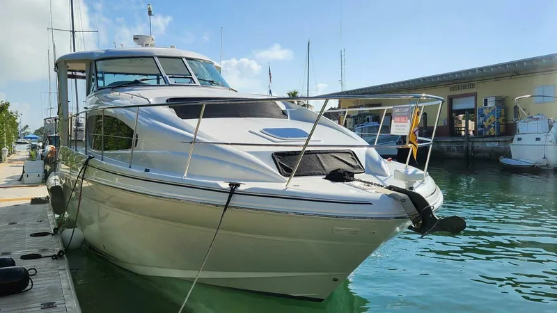 Slide: The Image of Sea Ray 390 Motor Yacht 2004 - 4